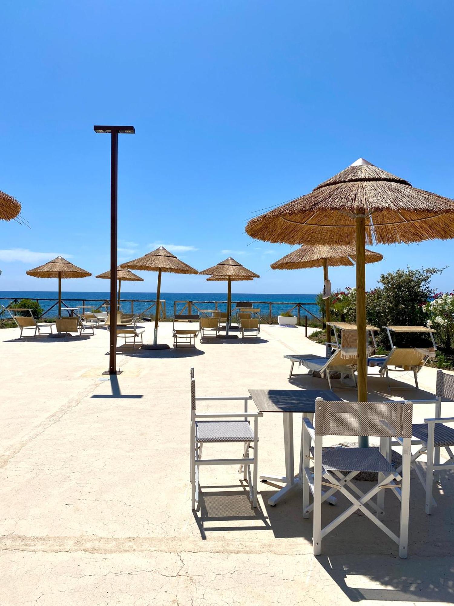 Hotel Mare Pineta Santa Margherita di Pula Exterior photo