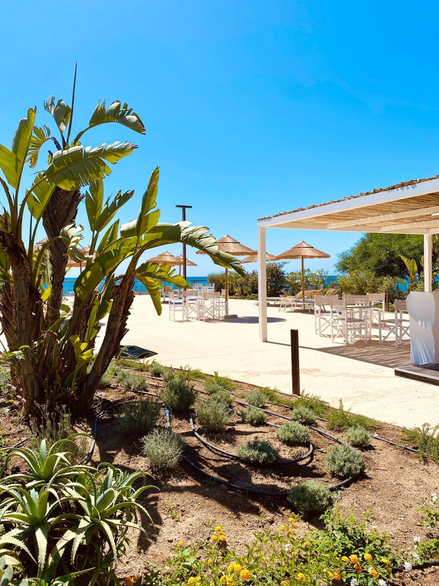 Hotel Mare Pineta Santa Margherita di Pula Exterior photo